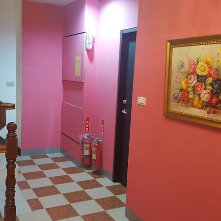 J. Home Kaohsiung Buitenkant foto