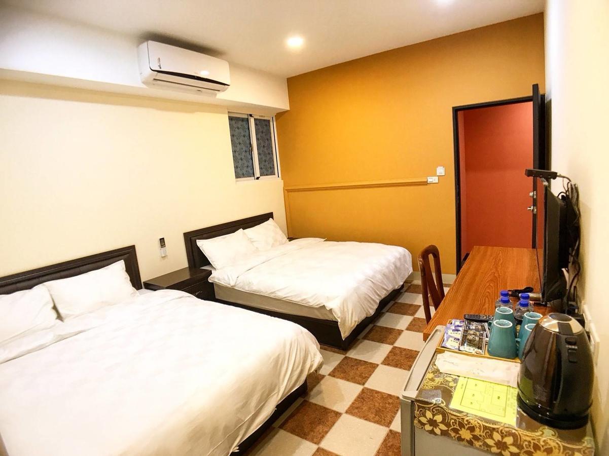 J. Home Kaohsiung Buitenkant foto