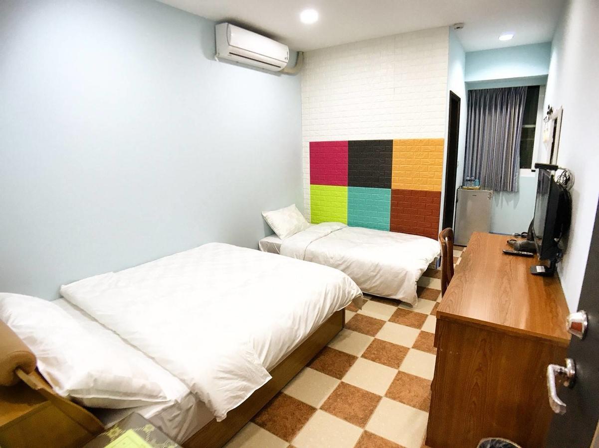 J. Home Kaohsiung Buitenkant foto