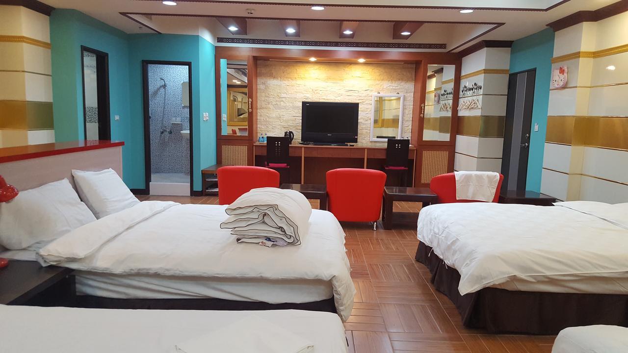 J. Home Kaohsiung Buitenkant foto