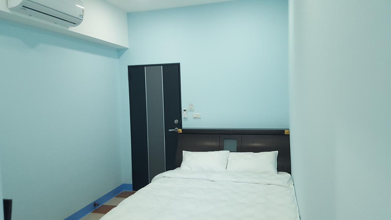 J. Home Kaohsiung Buitenkant foto