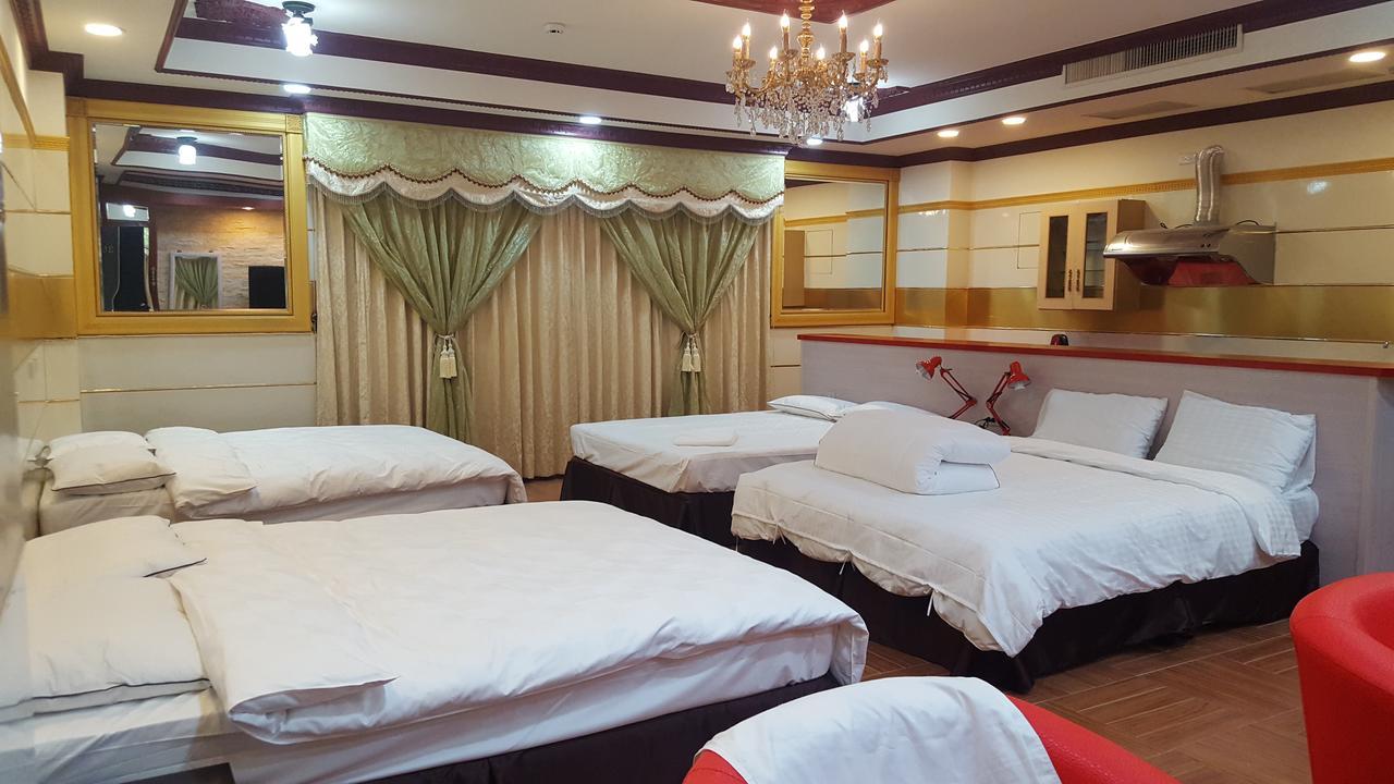 J. Home Kaohsiung Buitenkant foto