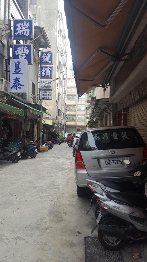 J. Home Kaohsiung Buitenkant foto