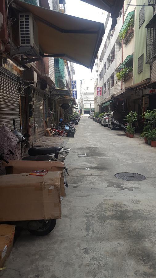 J. Home Kaohsiung Buitenkant foto