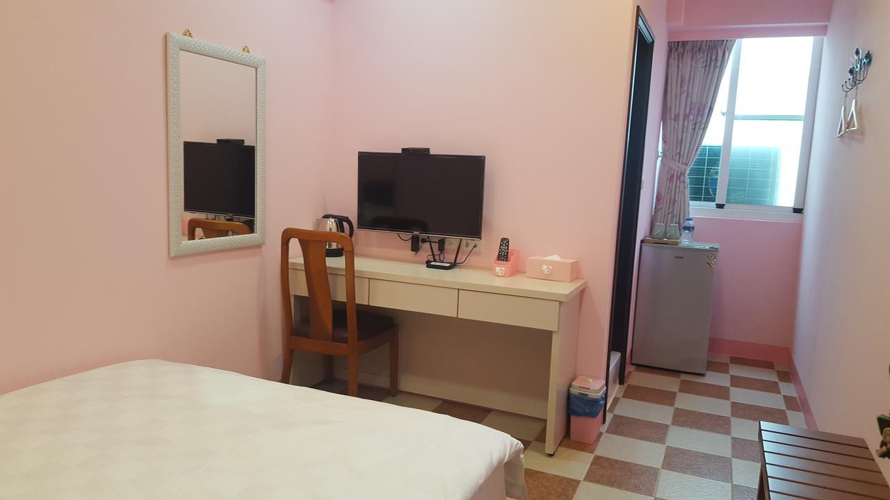 J. Home Kaohsiung Buitenkant foto