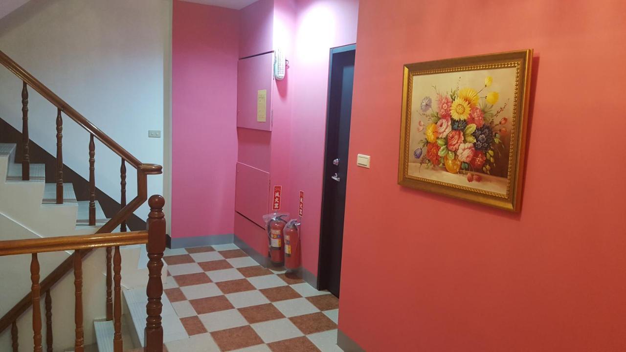 J. Home Kaohsiung Buitenkant foto